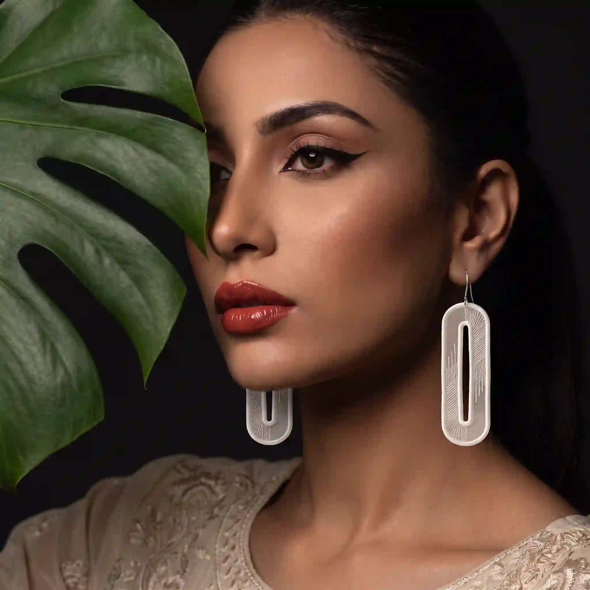 Minimalist Oval Cutout Embroidery Drop Earrings