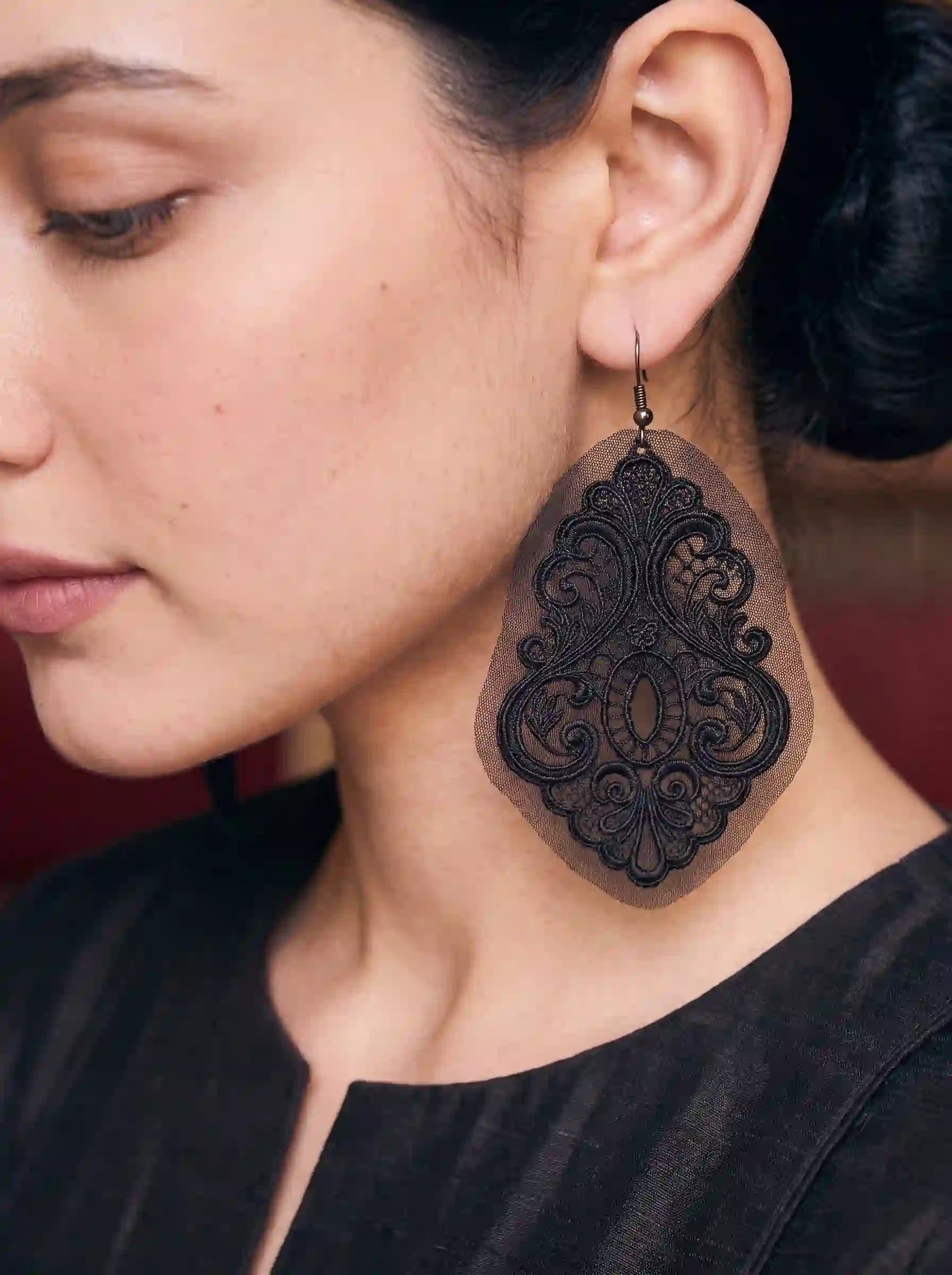 Black Fleur Earrings