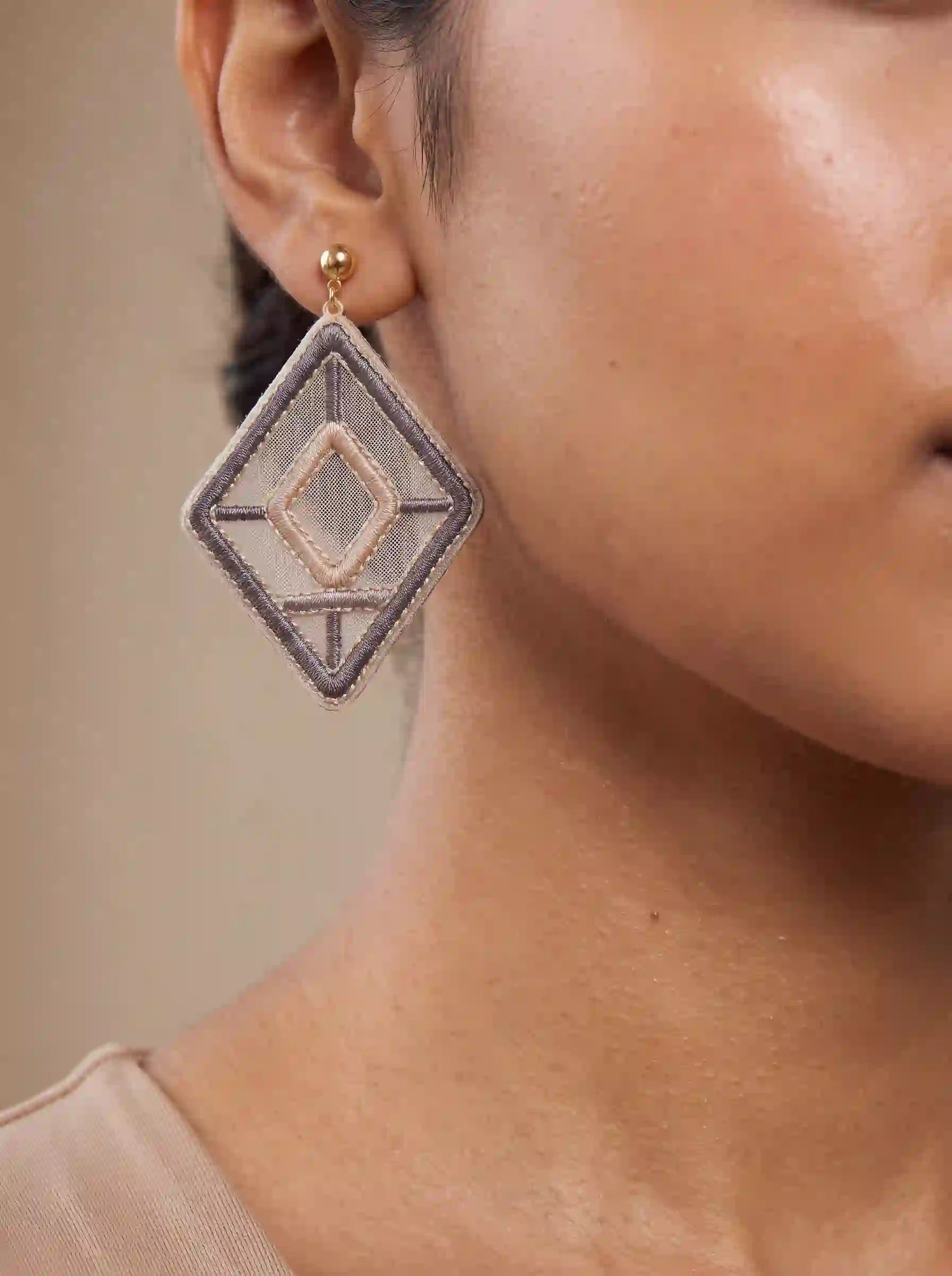 Diamond Grid Earrings