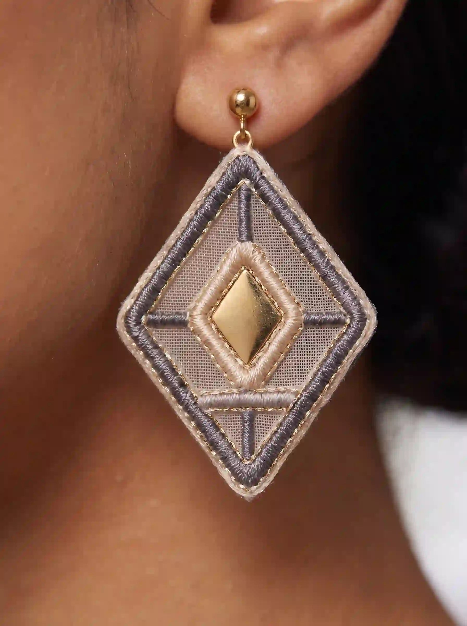 Diamond Grid Earrings