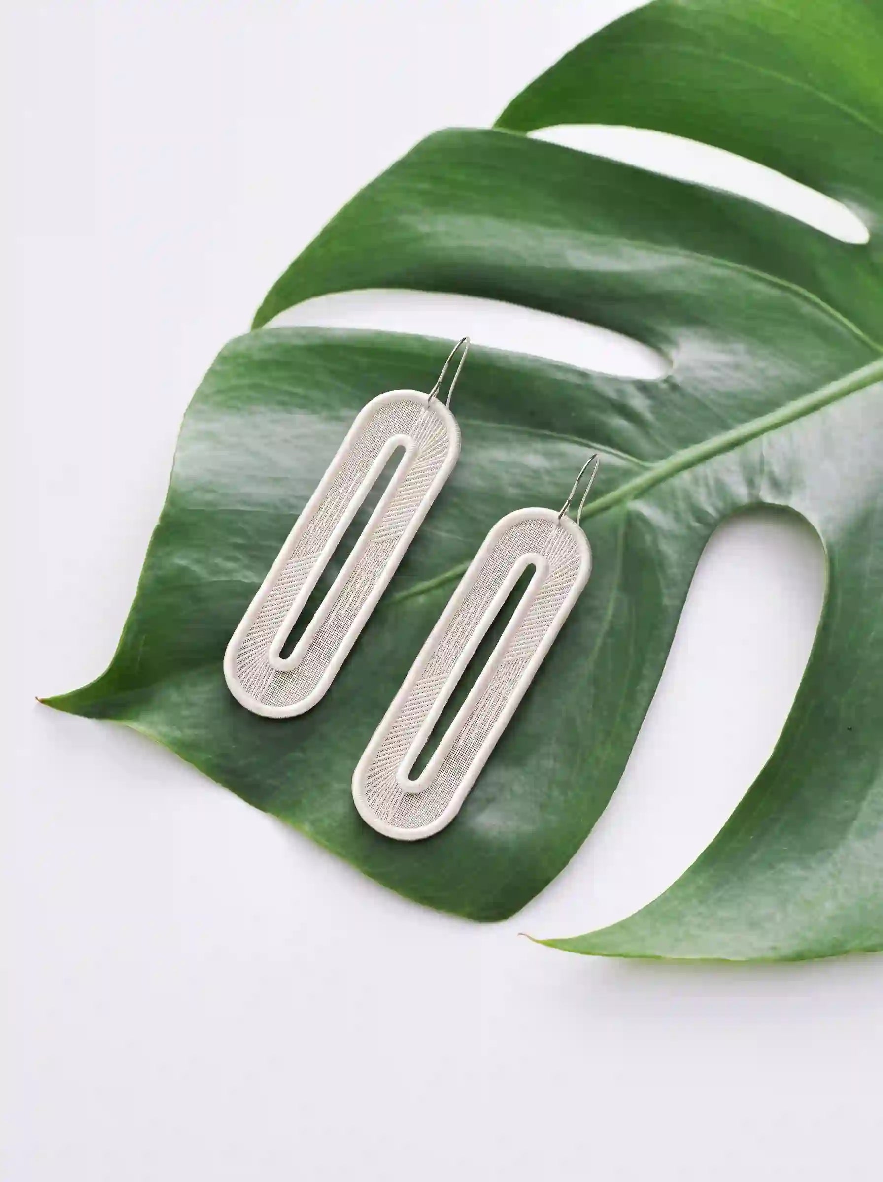 Minimalist Oval Cutout Embroidery Drop Earrings